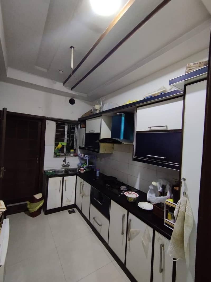 Tile floor fully maintained 5