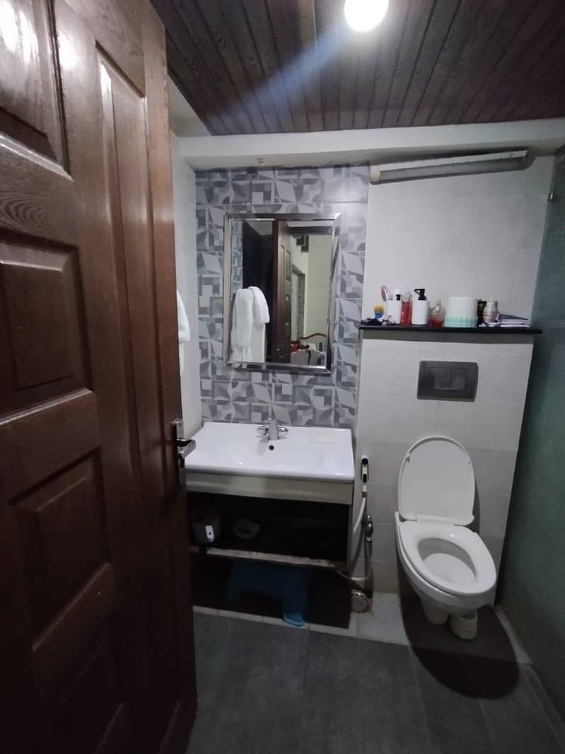 Tile floor fully maintained 7