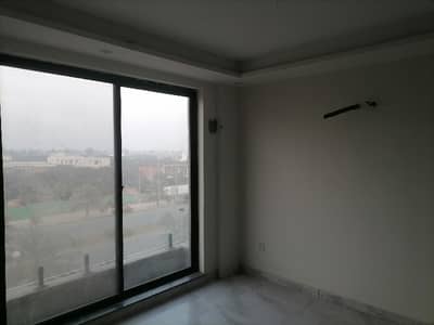 586 Sq Ft Apartment for Sale in Bahria Orchard Phase 4 Easy Installments | Prime Location