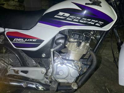 Dulux motorcycle white colour full ok new condition clear documents