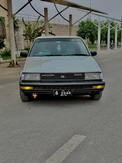 Toyota Corolla DX Saloon 1986