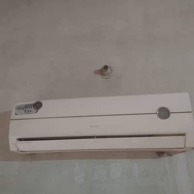 Gree 1.5 Ton AC - Original Condition - Powerful Cooling