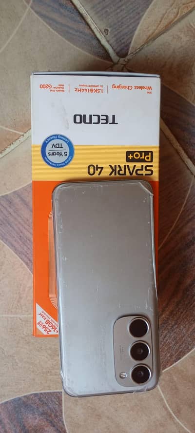 Techno spark 40 pro plus 8/256