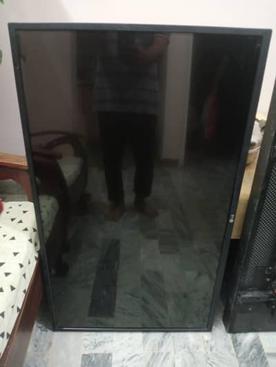 LG faltron 42"WL10MS-B