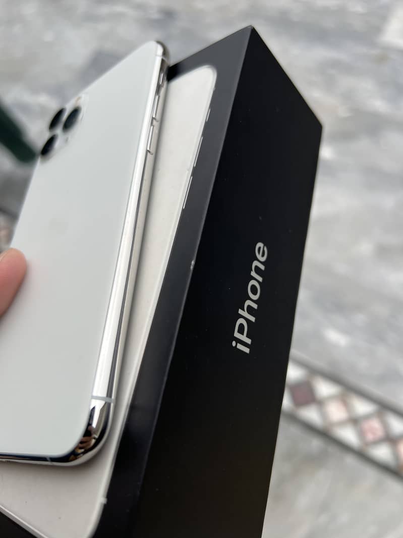 Iphone 11 (Pro) 1
