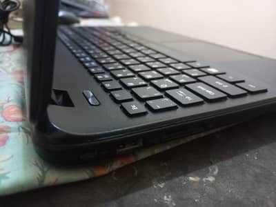 ACER ESeries , working fine , 128 GB SSD