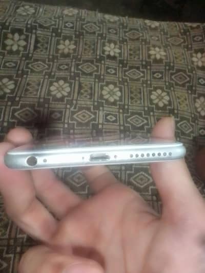 not pta but sim working . 128 GB 10by 9 condition