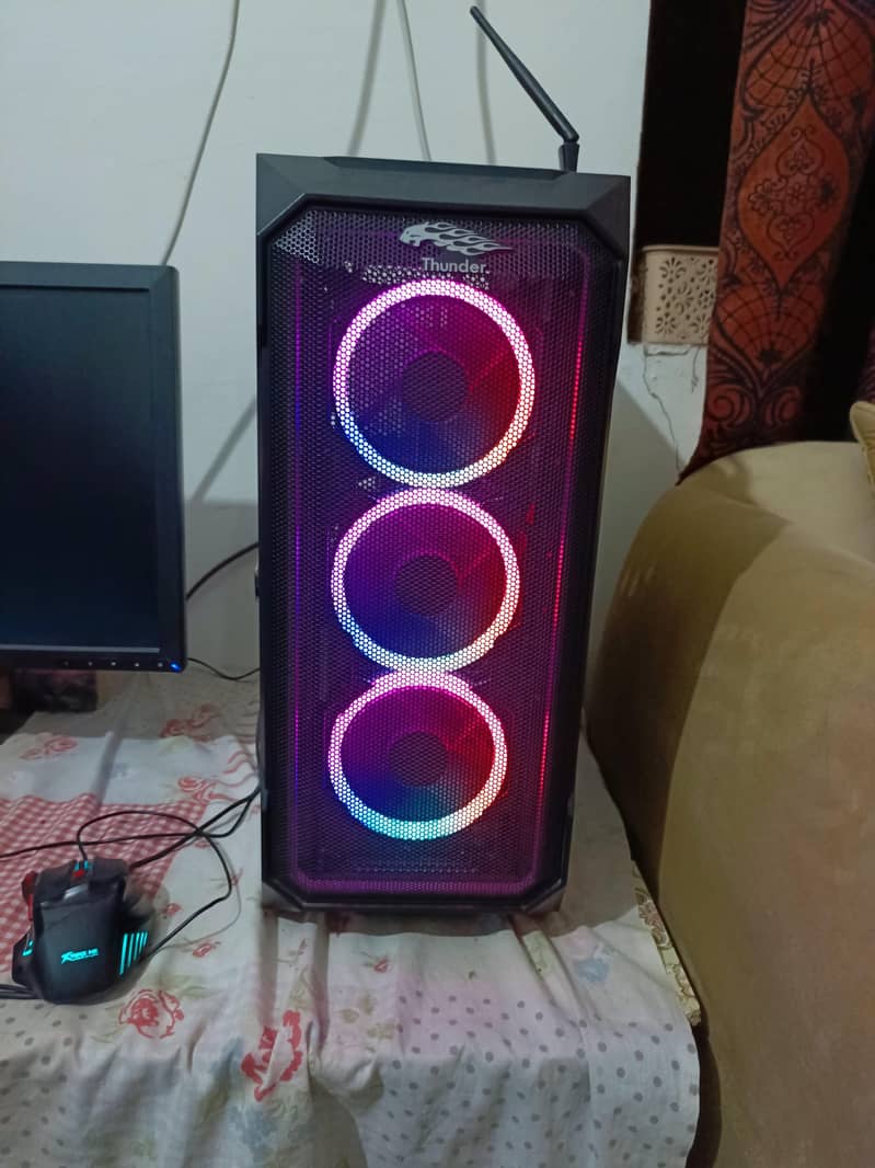 Gaming PC complete setup 4