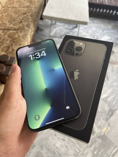 iPhone 13 pro max 256gb with box