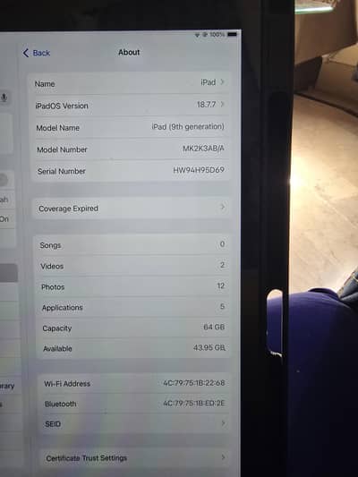 apple i pad 9 gen (64GB)