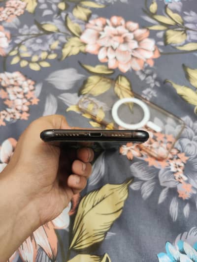 Iphone Xs Max 64 gb water sealed BH=78%, Condition 10/10