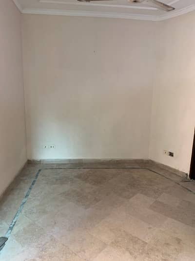 10 Marla House For Rent In Faisal Town