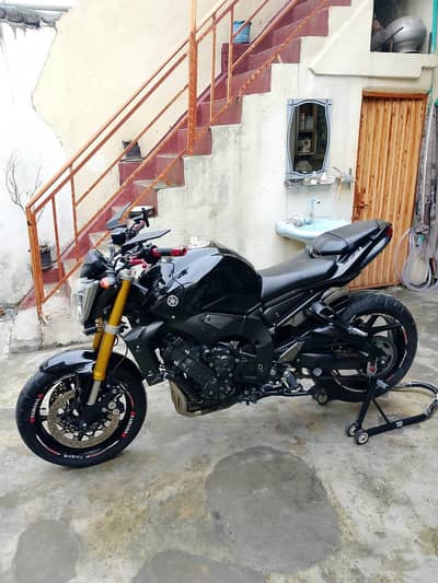Yamaha FZ1 2013