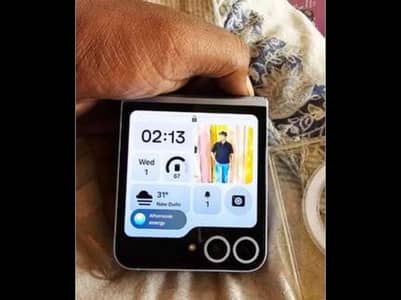 Samsung Z flip 5 snapdragon 8 Gen 2 120 fps PUBG camera Beast