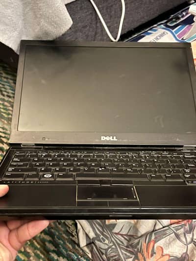 Affordable Work Laptop: Dell Latitude E4300 (Working)