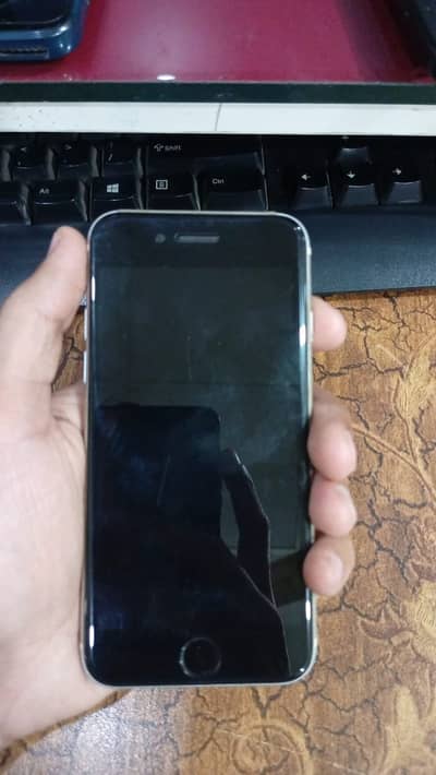 Apple iPhone SE 2022