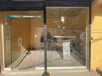 13mm Heavy Shop Front Glass Wall with Door (10/10 Condition)