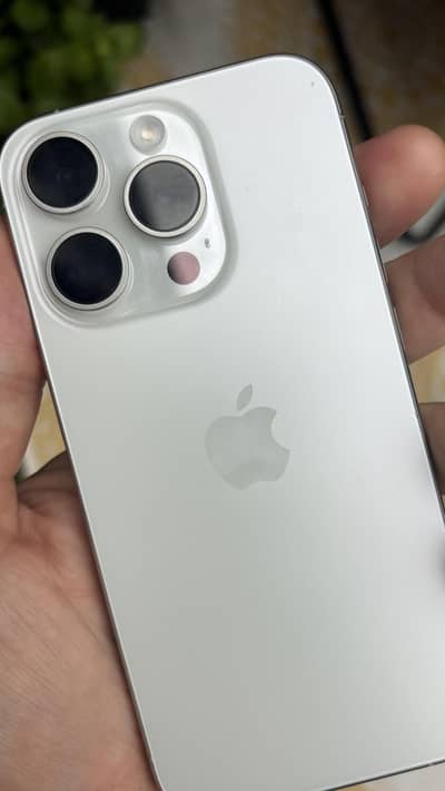 Iphone 15 pro max  JV