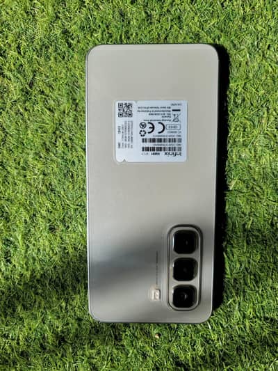 All okey hai box with original charger rabta . 03249220868