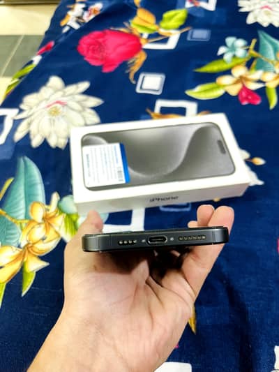 I phone 15 pro max ly with box and cable