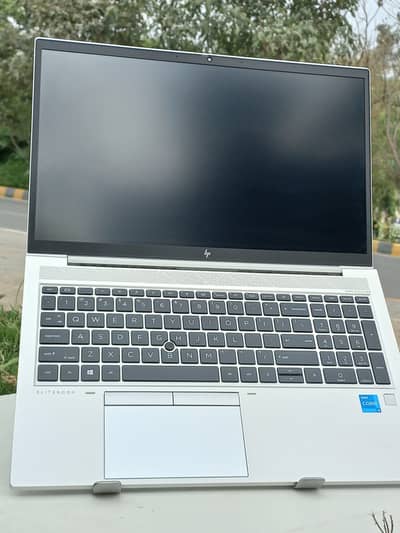 hp elitebook 850 g8 Core i5 11th gen 16gb ram with numpad laptop