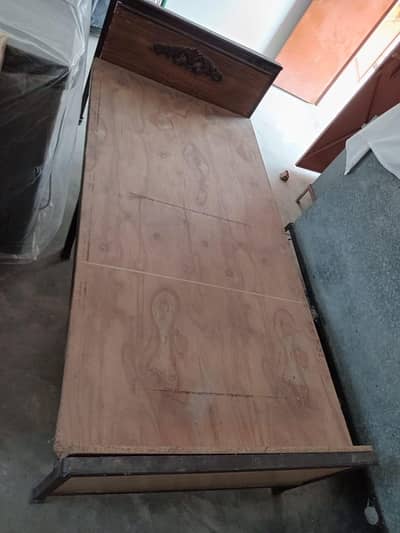 single iron bed