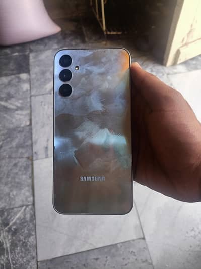 new condition no scratch with box and charger