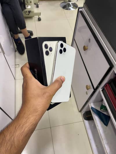 I PHONE 11 PRO MAX 256GB WITH BOX  NON PTA JV