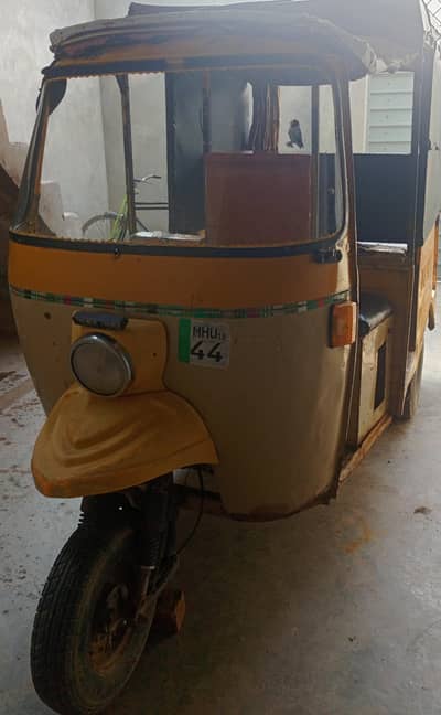CNG Rickshaw