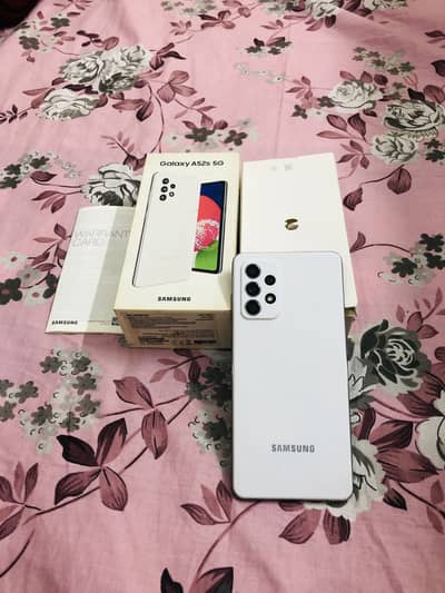 Samsung galaxy a52s 8/128 with box and charger