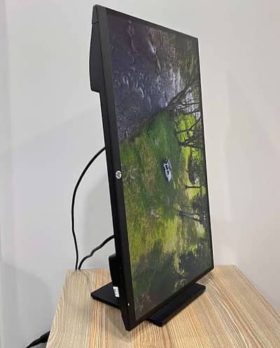 Hp 27” Borderless box pack Gaming LED.