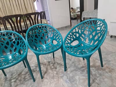 Original Boss Lawn Chairs and Table