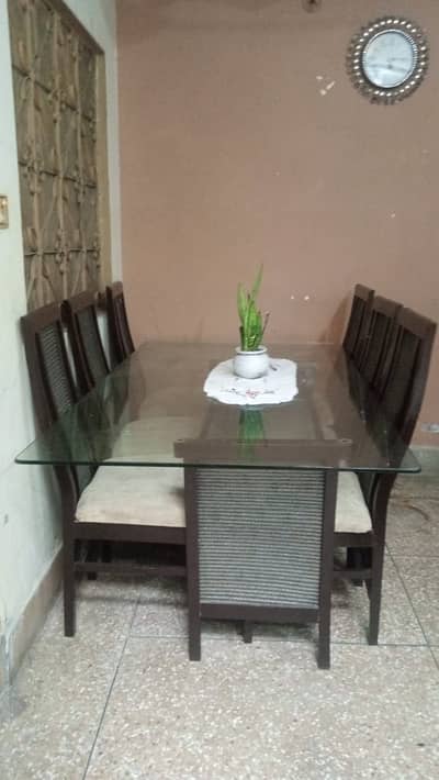 Dinning table for sale