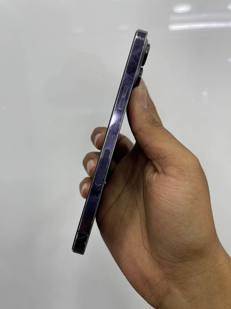 Iphone 14pro max 3