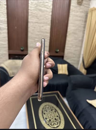 Iphone xs factory unlock