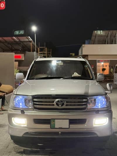 Toyota Land Cruiser V8