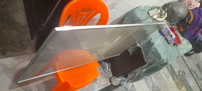 Damage Screen 43 inch LED Boffer Wali