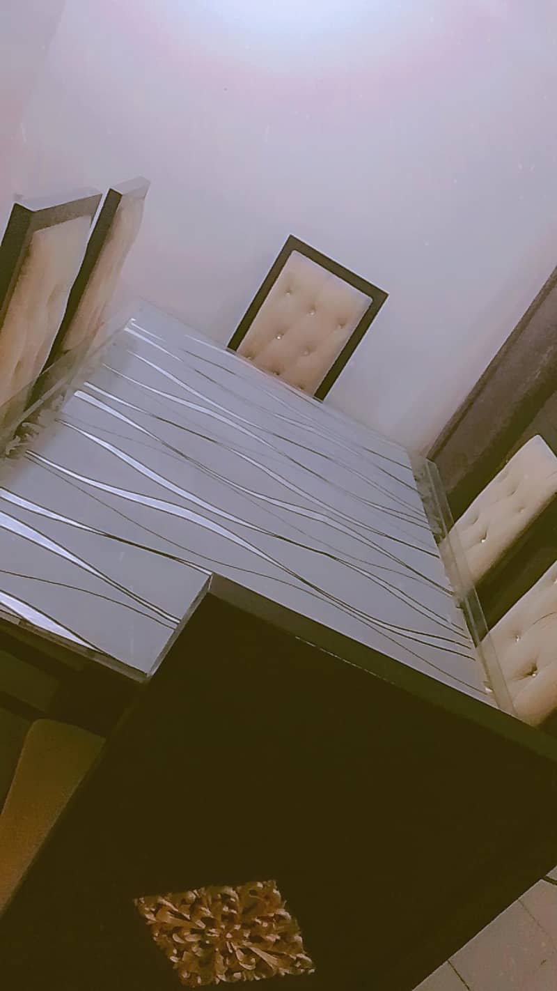 dining table condition 10/9 1