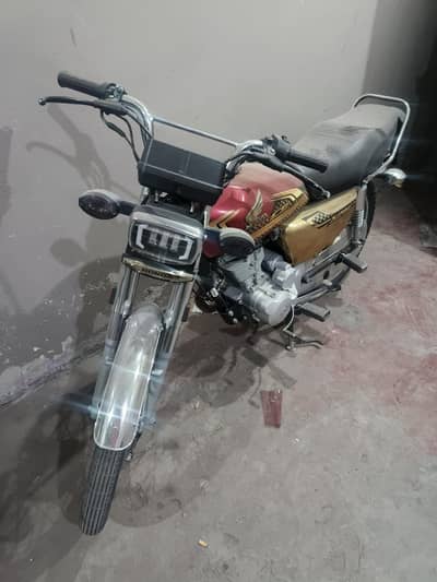 Honda 125 special Gold Edition Red