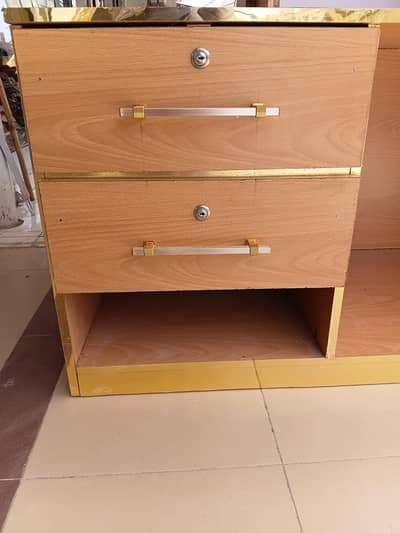 6ft office table newly made can be convert in single almari