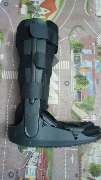 fix fracture walking boot larg mediam smal