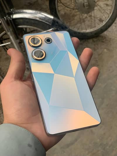 Tecno camon 20 8/16 256Gb