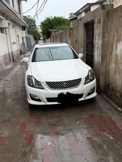 Toyota Crown 2010