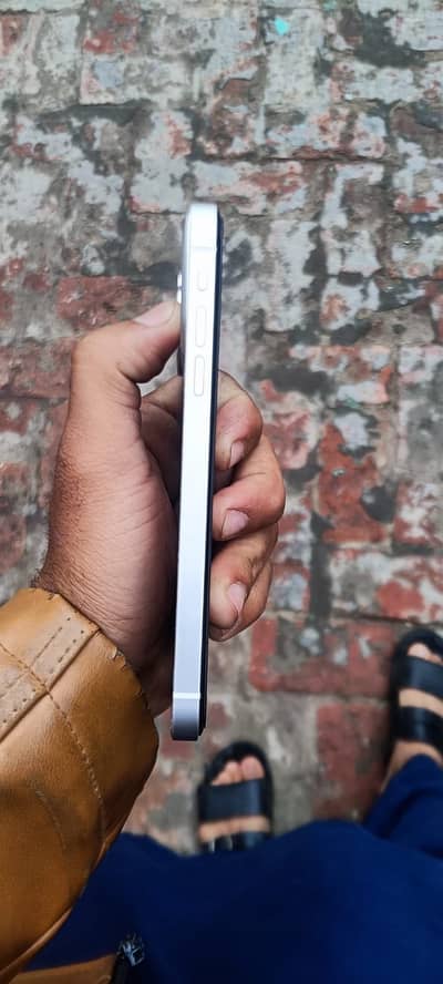 iPhone xr 64gb non pta jv convert 17pro max white colr exchange posibl