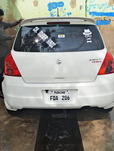 Bhai  ghari total geniun ha pir b 1 pice ki touching  rakhy or  126 ha