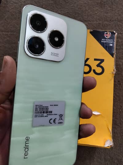 Realme C63 6/128 03262543743