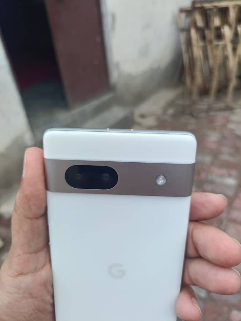 Google Pixel 7a 1