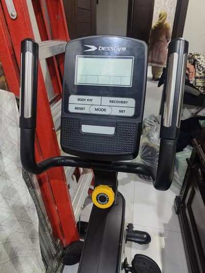 Recumbent Bike/ Exercise Cycle / Gym Cycle