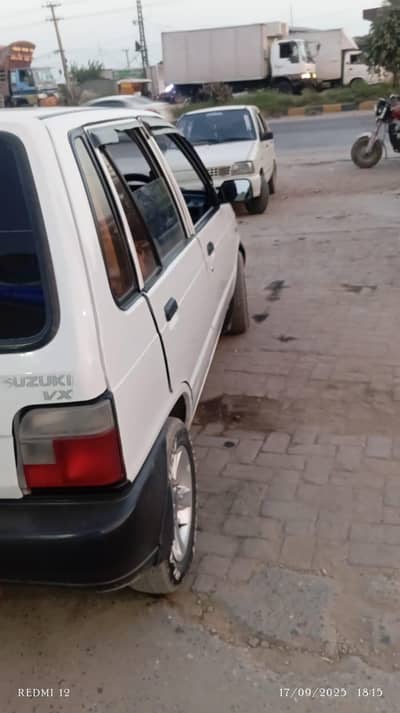 2017 model White Colour Car For Sale