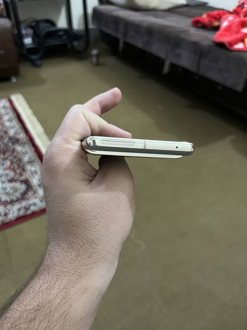 Google pixel 7 pro 4